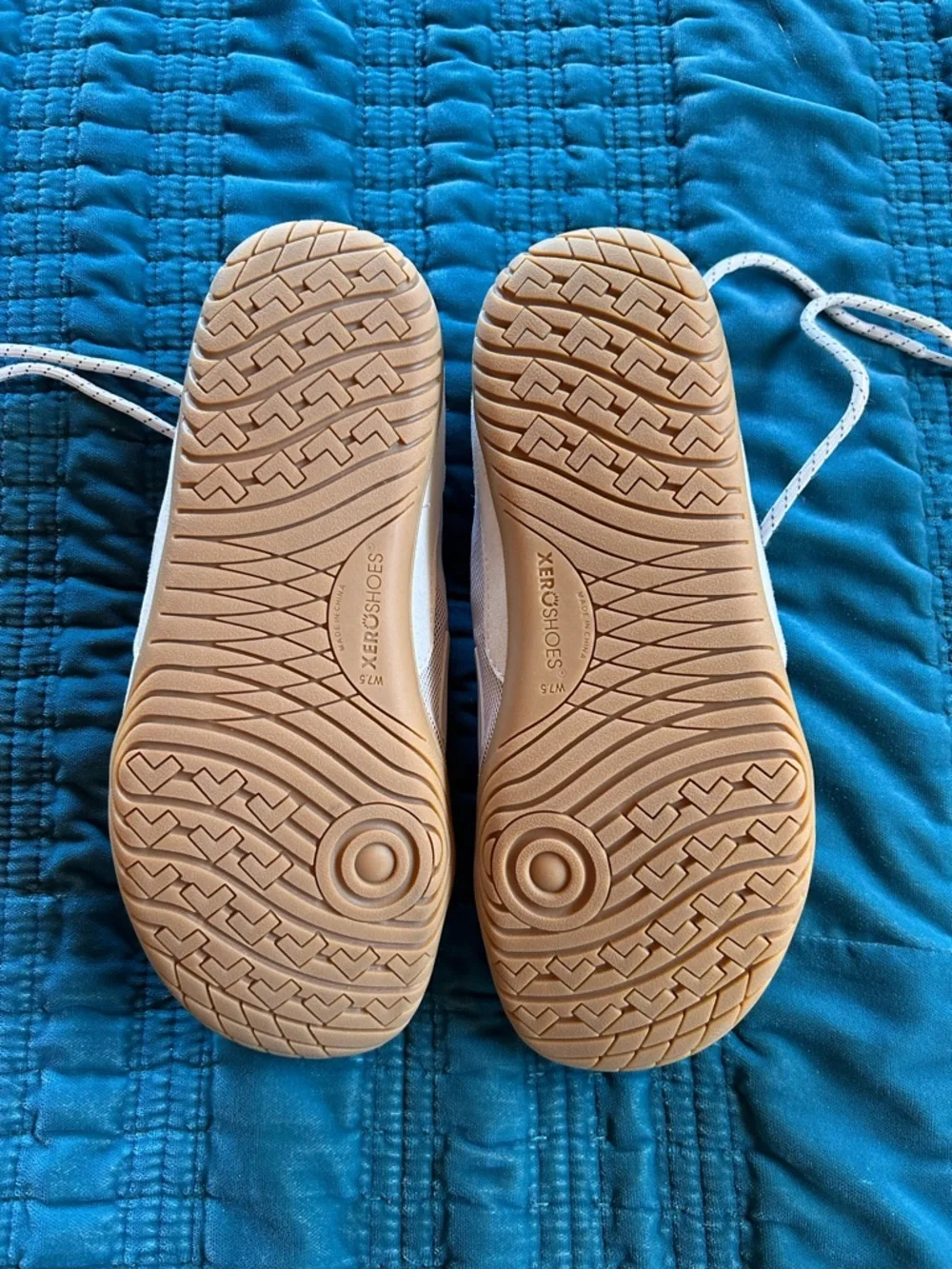 Like New Women’s Xero 360 Cross Training Shoe Lunar Rock and Gum Size 7.5 - Picture 5 of 9